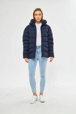 İçi Astarlı Su ve Rüzgar Geçirmez Cepli Kapüşonlu Kadın Mont - 15