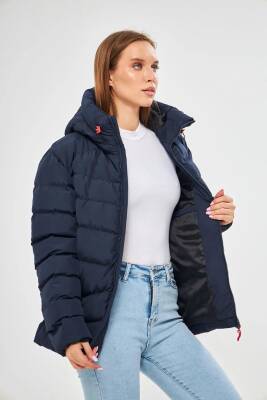 İçi Astarlı Su ve Rüzgar Geçirmez Cepli Kapüşonlu Kadın Mont - 16