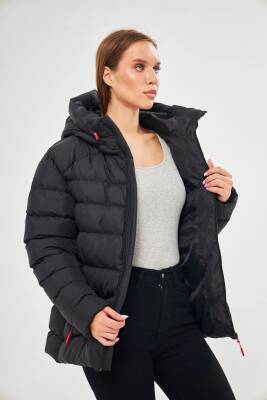 İçi Astarlı Su ve Rüzgar Geçirmez Cepli Kapüşonlu Kadın Mont - 21