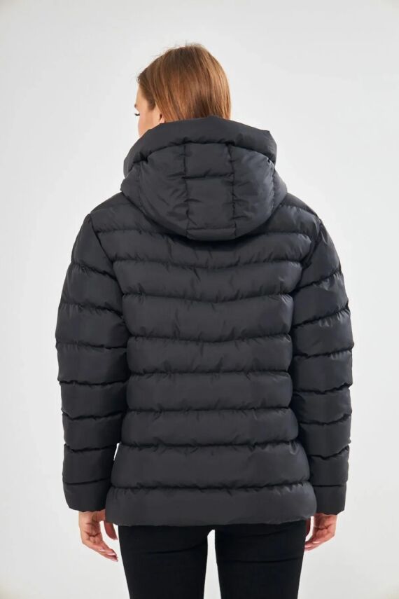 İçi Astarlı Su ve Rüzgar Geçirmez Cepli Kapüşonlu Kadın Mont - 24