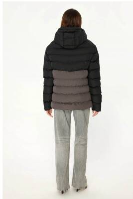 D1fference İçi Astarlı Cepli Kapüşonlu Jel Elyaflı Su ve Rügar Geçirmez Kadın Kışlık Mont - 5