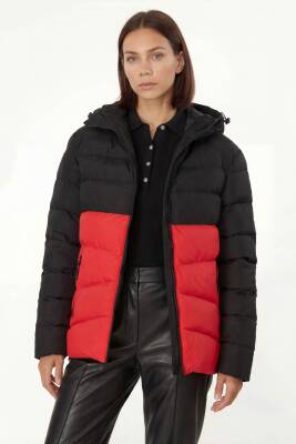 D1fference İçi Astarlı Cepli Kapüşonlu Jel Elyaflı Su ve Rügar Geçirmez Kadın Kışlık Mont - 15