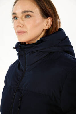 İçi Astarlı Su ve Rüzgar Geçirmez Cepli Kapüşonlu Kadın Mont - 26