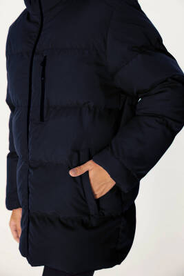 İçi Astarlı Su ve Rüzgar Geçirmez Cepli Kapüşonlu Kadın Mont - 29