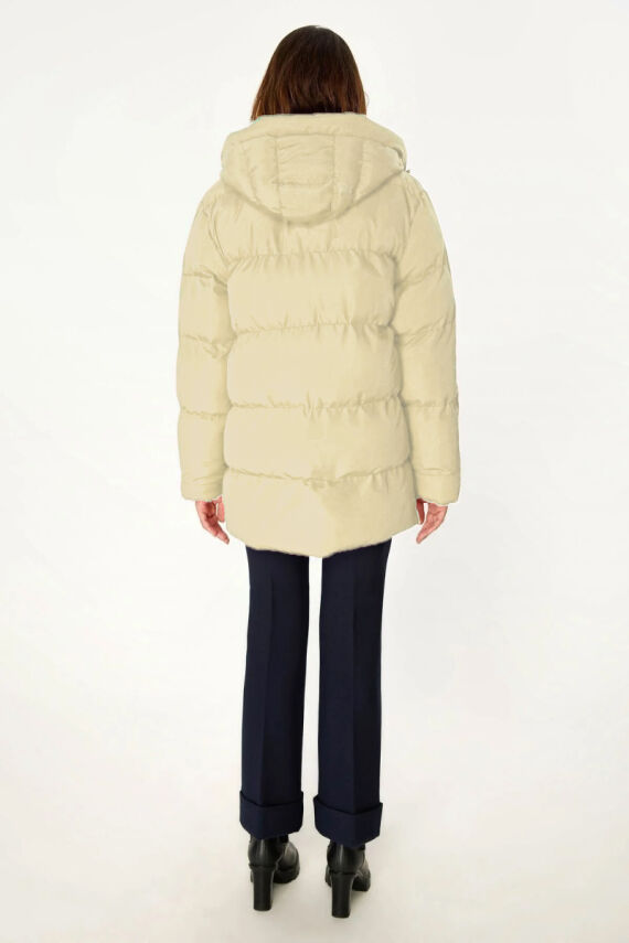 İçi Astarlı Su ve Rüzgar Geçirmez Cepli Kapüşonlu Kadın Mont - 36