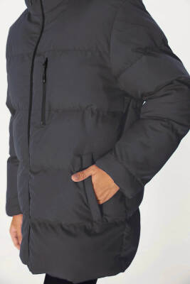 İçi Astarlı Su ve Rüzgar Geçirmez Cepli Kapüşonlu Kadın Mont - 3