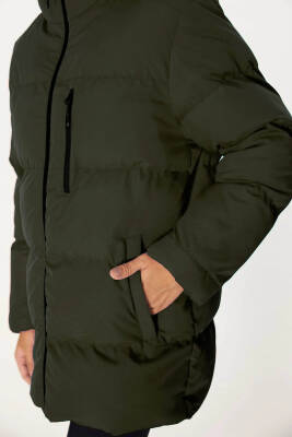 İçi Astarlı Su ve Rüzgar Geçirmez Cepli Kapüşonlu Kadın Mont - 9