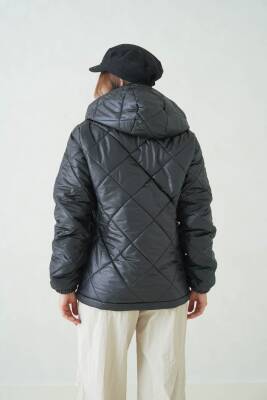 D1fference İçi Astarlı Cepli Kapüşonlu Jel Elyaflı Su ve Rügar Geçirmez Kadın Kışlık Mont - 23