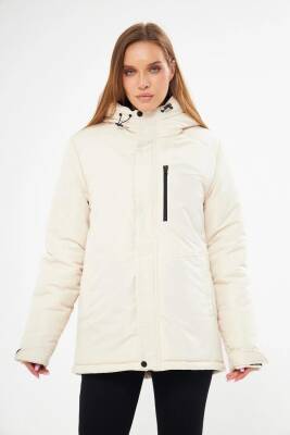 İçi Astarlı Su ve Rüzgar Geçirmez Cepli Kapüşonlu Kadın Mont - 19