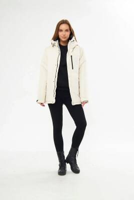 İçi Astarlı Su ve Rüzgar Geçirmez Cepli Kapüşonlu Kadın Mont - 22