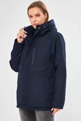 İçi Astarlı Su ve Rüzgar Geçirmez Cepli Kapüşonlu Kadın Mont - 7