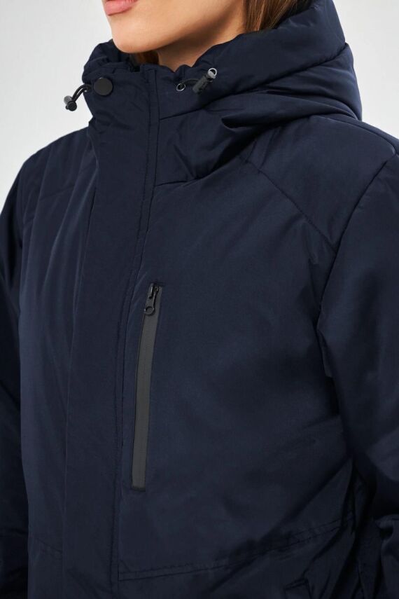 İçi Astarlı Su ve Rüzgar Geçirmez Cepli Kapüşonlu Kadın Mont - 11