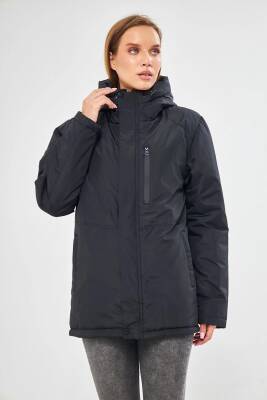 İçi Astarlı Su ve Rüzgar Geçirmez Cepli Kapüşonlu Kadın Mont - 13