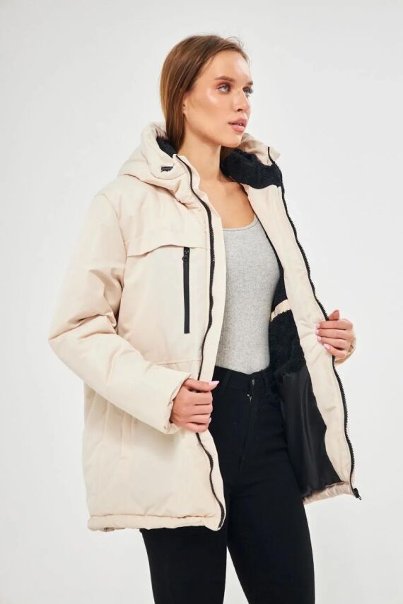 İçi Astarlı Su ve Rüzgar Geçirmez Cepli Kapüşonlu Kadın Mont - 3