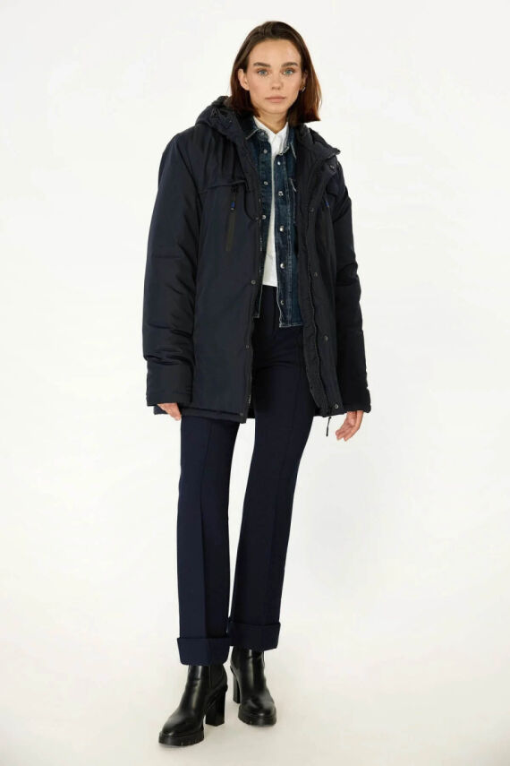 İçi Astarlı Su ve Rüzgar Geçirmez Cepli Kapüşonlu Kadın Mont - 9