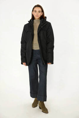 İçi Astarlı Su ve Rüzgar Geçirmez Cepli Kapüşonlu Kadın Mont - 15