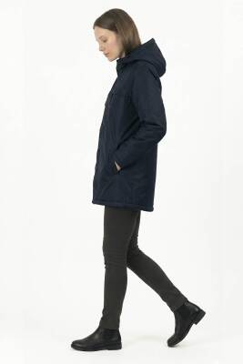 D1fference İçi Astarlı Cepli Kapüşonlu Jel Elyaflı Su ve Rügar Geçirmez Kadın Kışlık Mont - 10