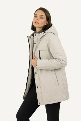 D1fference İçi Astarlı Cepli Kapüşonlu Jel Elyaflı Su ve Rügar Geçirmez Kadın Kışlık Mont - 27