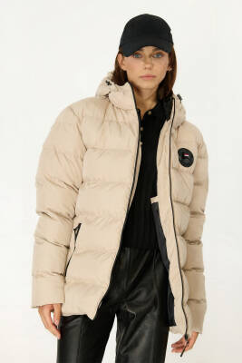 D1fference İçi Astarlı Cepli Kapüşonlu Jel Elyaflı Su ve Rügar Geçirmez Kadın Kışlık Mont - 31