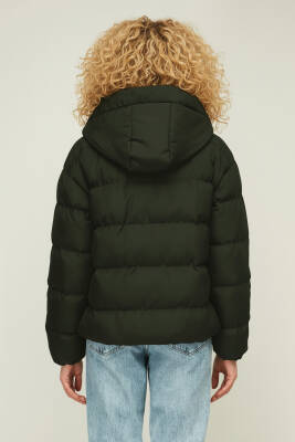 D1fference İçi Astarlı Cepli Kapüşonlu Jel Elyaf Su ve Rüzgar Geçirmez Şişme Kışlık Kadın Mont - 24