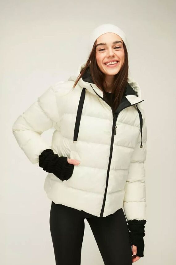 D1fference İçi Astarlı Cepli Kapüşonlu Jel Elyaflı Su ve Rügar Geçirmez Kadın Kışlık Mont - 19