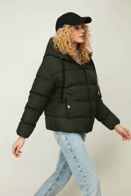 D1fference İçi Astarlı Cepli Kapüşonlu Jel Elyaflı Su ve Rügar Geçirmez Kadın Kışlık Mont - 27