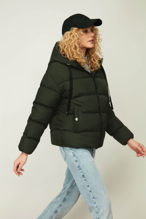 D1fference İçi Astarlı Cepli Kapüşonlu Jel Elyaflı Su ve Rügar Geçirmez Kadın Kışlık Mont - 27