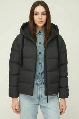 D1fference İçi Astarlı Cepli Kapüşonlu Jel Elyaflı Su ve Rügar Geçirmez Kadın Kışlık Mont - 31