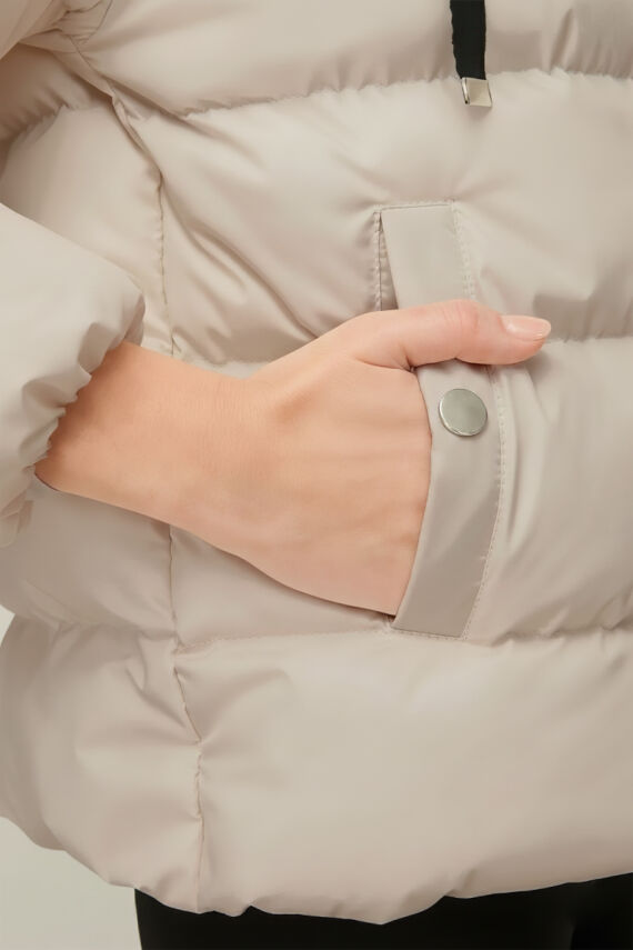 D1fference İçi Astarlı Cepli Kapüşonlu Jel Elyaflı Su ve Rügar Geçirmez Kadın Kışlık Mont - 48