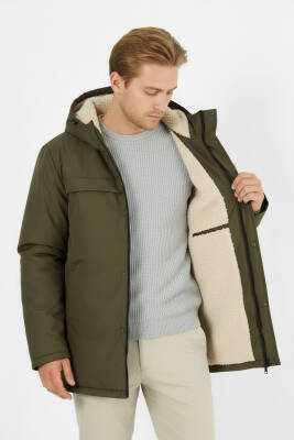 D1fference İçi Kürklü Cepli Kapüşonlu Jel Elyaflı Su ve Rügar Geçirmez Erkek Kışlık Mont