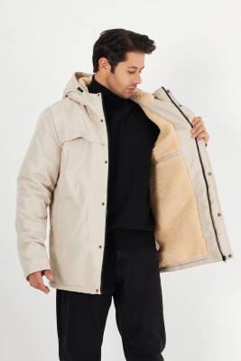 İçi Kürklü Su ve Rüzgar Geçirmez Cepli Kapüşonlu Erkek Mont - 7