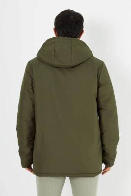 İçi Kürklü Su ve Rüzgar Geçirmez Cepli Kapüşonlu Erkek Mont - 17