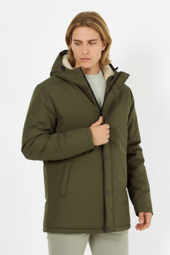 İçi Kürklü Su ve Rüzgar Geçirmez Cepli Kapüşonlu Erkek Mont - 15