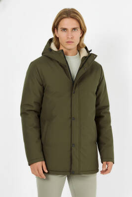 İçi Kürklü Su ve Rüzgar Geçirmez Cepli Kapüşonlu Erkek Mont - 16