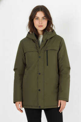 İçi Kürklü Su ve Rüzgar Geçirmez Cepli Kapüşonlu Kadın Mont - 9