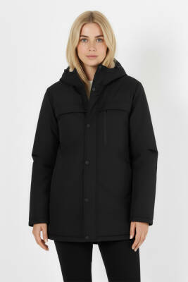 İçi Kürklü Su ve Rüzgar Geçirmez Cepli Kapüşonlu Kadın Mont - 2